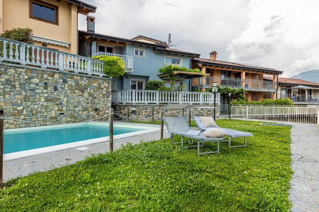 La Dolce Vita - Vista Lago E Piscina Parzanica Εξωτερικό φωτογραφία
